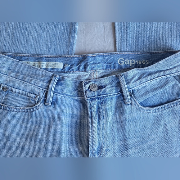 NWOT Size 28 Gap Summer Flare Jeans, Frayed Hem - Picture 3 of 6